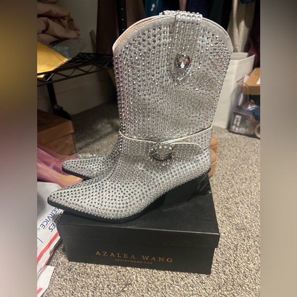 Azalea Wang Federica Silver Rhinestone Western Bootie, 8 NIB - Picture 8 of 8